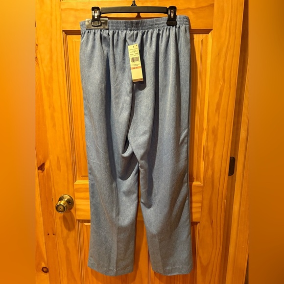 Alfred Dunner sky blue women’s pants M/12 NWT - Picture 2 of 10